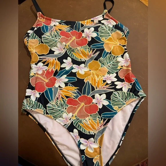 Hurley Floral One-Piece Swimsuit, XL - Picture 4 of 4